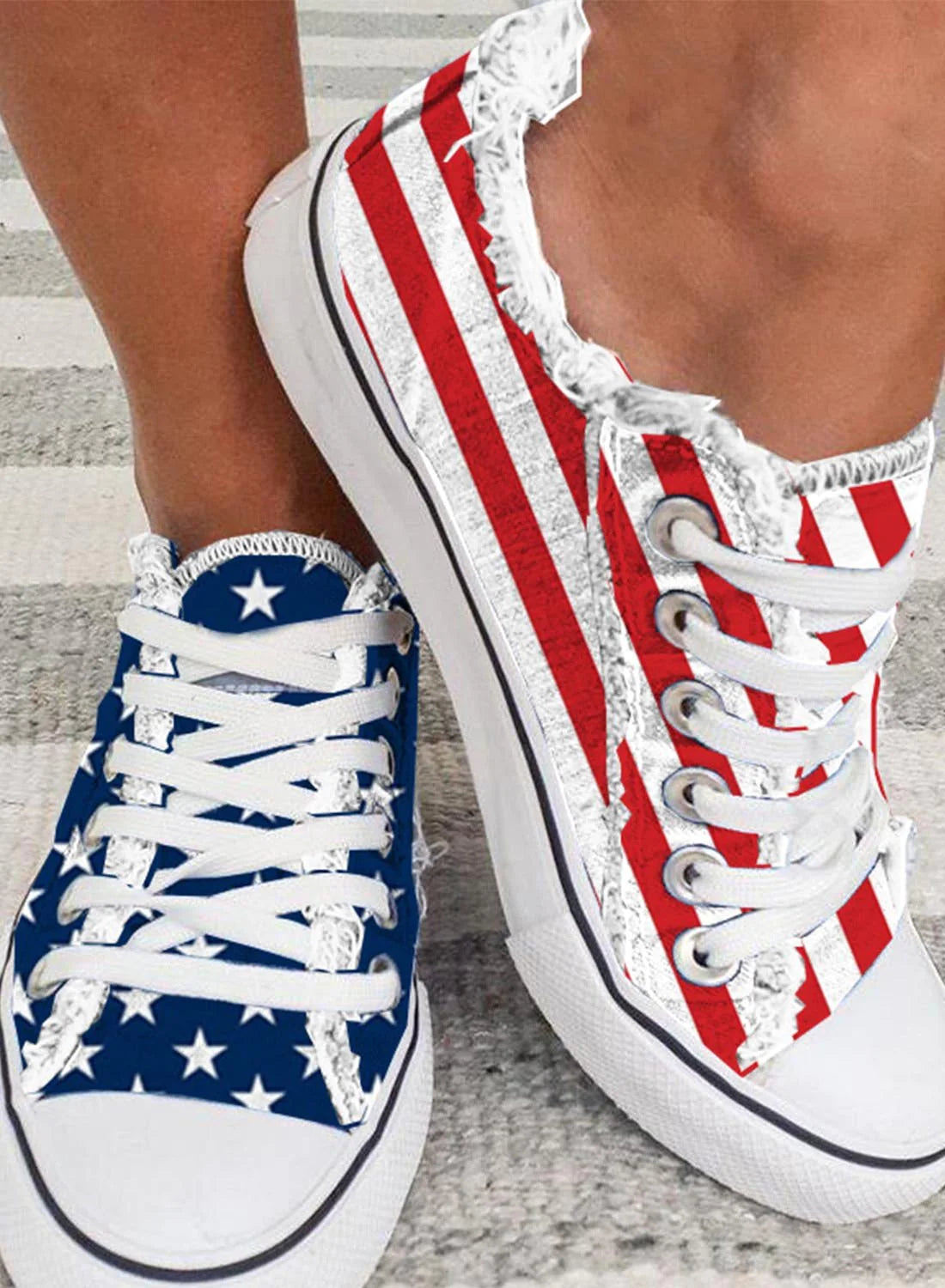 Women's Floral Lace-up Canvas Sneakers